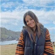 Estudiante imparte clases de historia a todas las edades